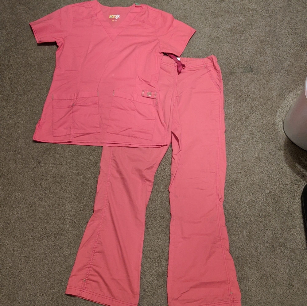 WonderWink Pink Scrub Set